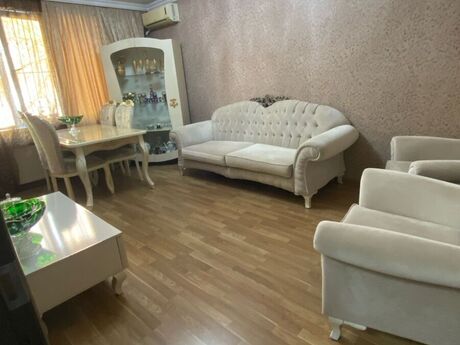 4 otaqlı köhnə tikili - Memar Əcəmi m. - 90 m²