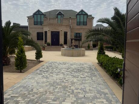 5 otaqlı həyət evi/bağ evi - Şüvəlan q. - 240 m²