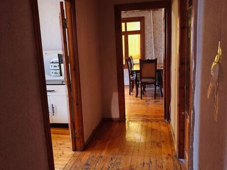 2 otaqlı köhnə tikili - Yeni Günəşli q. - 60 m²