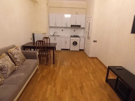 2 otaqlı yeni tikili - Yeni Günəşli q. - 45 m²