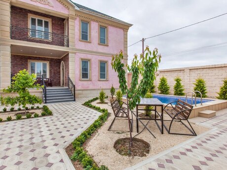 4 otaqlı həyət evi/bağ evi - Görədil q. - 300 m²
