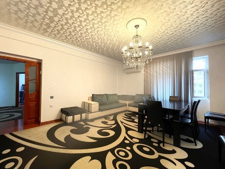 4 otaqlı yeni tikili - İnşaatçılar m. - 136 m²
