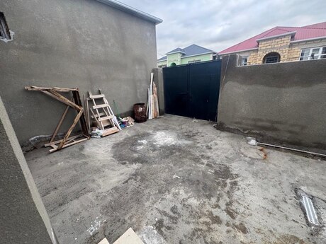 4 otaqlı həyət evi/bağ evi - Binəqədi r. - 150 m²