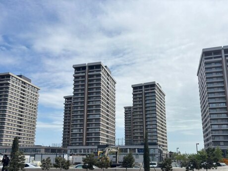 Obyekt - Ağ şəhər q. - 260 m²
