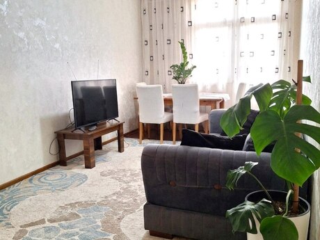 2 otaqlı yeni tikili - İnşaatçılar m. - 80 m²