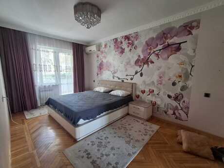 3 otaqlı köhnə tikili - İçəri Şəhər m. - 80 m²