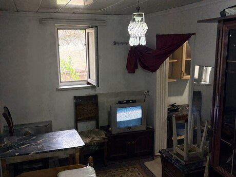 1 otaqlı həyət evi/bağ evi - Koroğlu m. - 25 m²