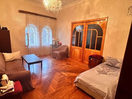 2 otaqlı köhnə tikili - Nəsimi r. - 54 m²
