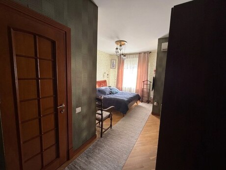 4 otaqlı yeni tikili - Elmlər Akademiyası m. - 163 m²