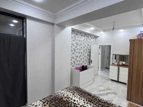 2 otaqlı köhnə tikili - Bakıxanov q. - 60 m²