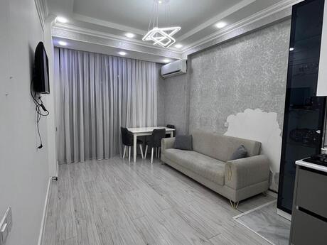 2 otaqlı köhnə tikili - Bakıxanov q. - 60 m²