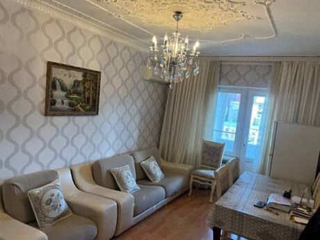 4 otaqlı köhnə tikili - İnşaatçılar m. - 110 m²