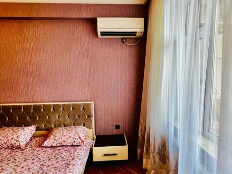 3 otaqlı yeni tikili - İnşaatçılar m. - 145 m²