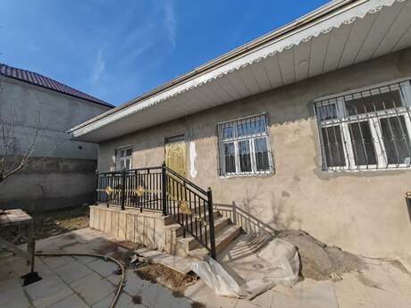 4 otaqlı həyət evi/bağ evi - Balaxanı q. - 124 m²