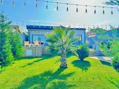 4 otaqlı həyət evi/bağ evi - Mərdəkan q. - 200 m²