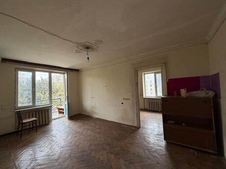 2 otaqlı köhnə tikili - Bakıxanov q. - 42 m²