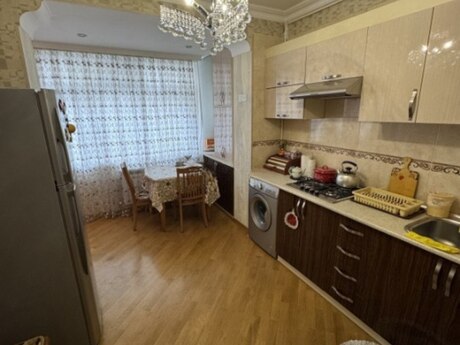 2 otaqlı köhnə tikili - Azadlıq Prospekti m. - 65 m²