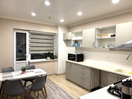 Elan №6084117 - Bakı, Azadlıq Prospekti m., 2 otaqlı, 70 m², 1/12 mərtəbə