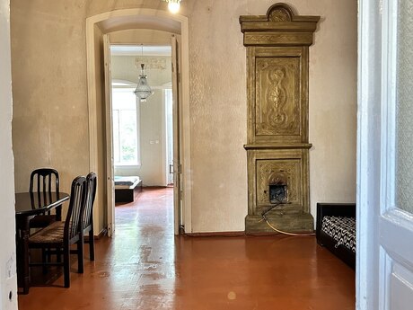 2 otaqlı köhnə tikili - Nizami m. - 75 m²