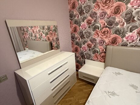 3 otaqlı köhnə tikili - Memar Əcəmi m. - 77 m²