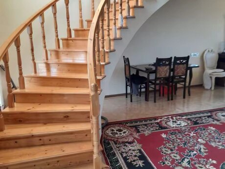 5 otaqlı həyət evi/bağ evi - Quba - 200 m²
