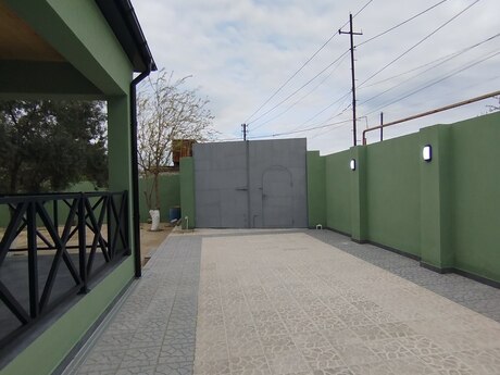 3 otaqlı həyət evi/bağ evi - Novxanı q. - 90 m²