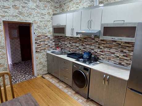 3 otaqlı həyət evi/bağ evi - Bakıxanov q. - 90 m²