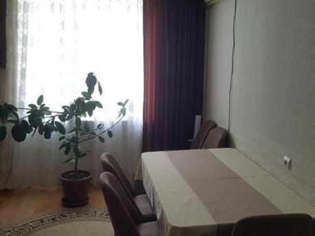 3 otaqlı köhnə tikili - Qara Qarayev m. - 85 m²