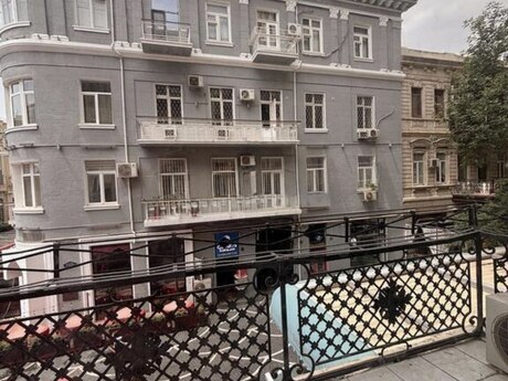 2-комн. офис - м. Сахил - 55 м²