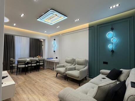 5 otaqlı köhnə tikili - İnşaatçılar m. - 120 m²