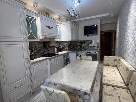 4 otaqlı yeni tikili - Həzi Aslanov m. - 136 m²