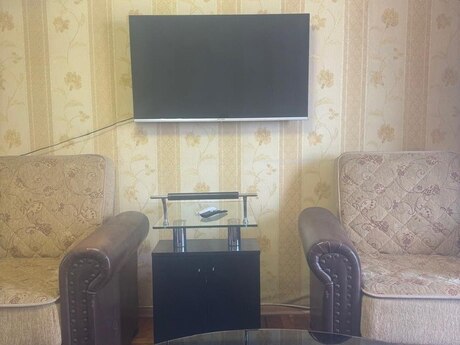 2 otaqlı köhnə tikili - Ağ şəhər q. - 50 m²