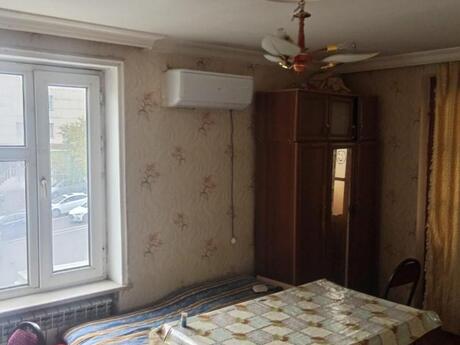 2 otaqlı köhnə tikili - İnşaatçılar m. - 35 m²