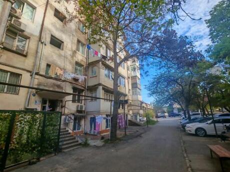 2 otaqlı köhnə tikili - İnşaatçılar m. - 35 m²