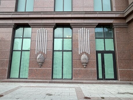 Obyekt - Elmlər Akademiyası m. - 210 m²
