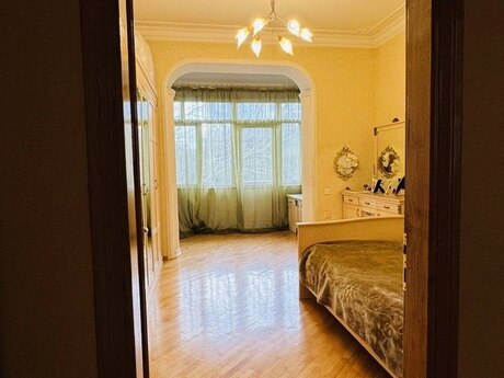 2 otaqlı köhnə tikili - Nəsimi r. - 60 m²