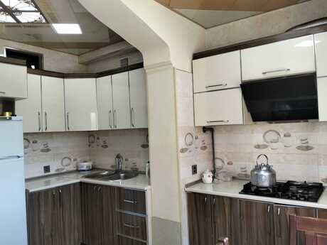 4 otaqlı köhnə tikili - Neftçilər m. - 100 m²