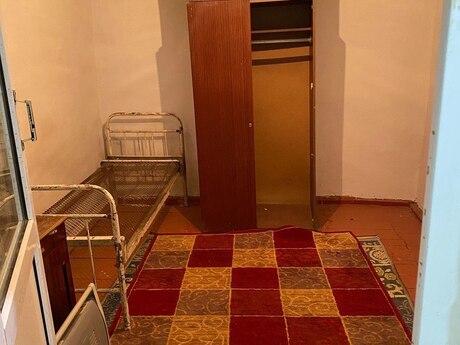 1 otaqlı həyət evi/bağ evi - Yasamal q. - 20 m²