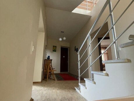 6 otaqlı həyət evi/bağ evi - Sea Breeze q. - 330 m²