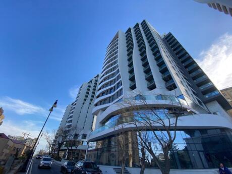 4 otaqlı yeni tikili - Bayıl q. - 175 m²