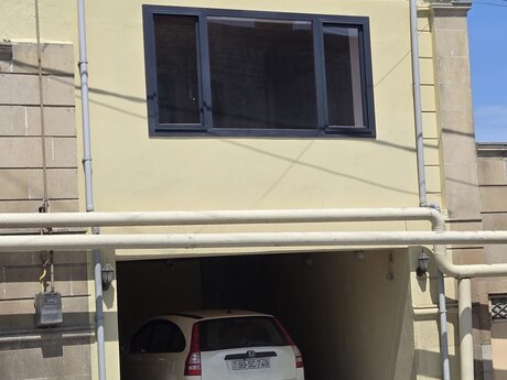 3 otaqlı həyət evi/bağ evi - Buzovna q. - 200 m²