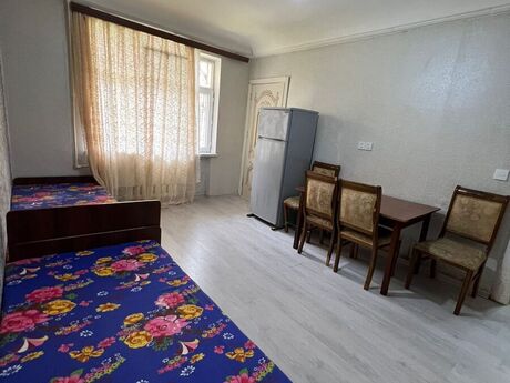 2 otaqlı köhnə tikili - Neftçilər m. - 40 m²