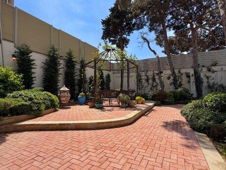 5 otaqlı həyət evi/bağ evi - Mərdəkan q. - 420 m²