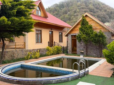 7 otaqlı həyət evi/bağ evi - İsmayıllı - 300 m²