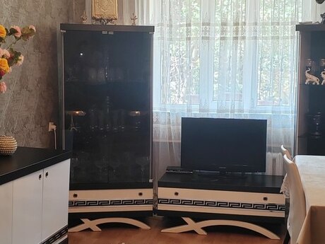 3 otaqlı köhnə tikili - Memar Əcəmi m. - 70 m²