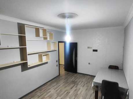 2 otaqlı köhnə tikili - Yeni Günəşli q. - 60 m²