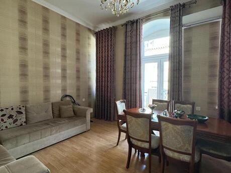 1 otaqlı köhnə tikili - Sahil m. - 40 m²