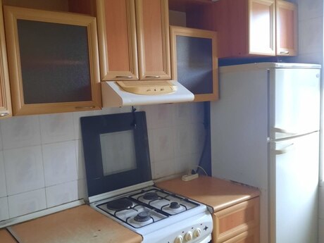 2 otaqlı köhnə tikili - Qaraçuxur q. - 65 m²