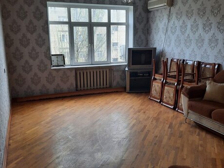 2 otaqlı köhnə tikili - Qaraçuxur q. - 65 m²