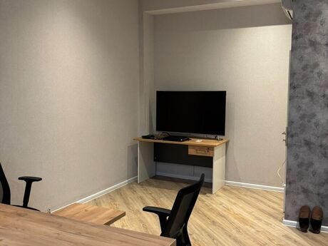 1 otaqlı ofis - Böyükşor q. - 20 m²